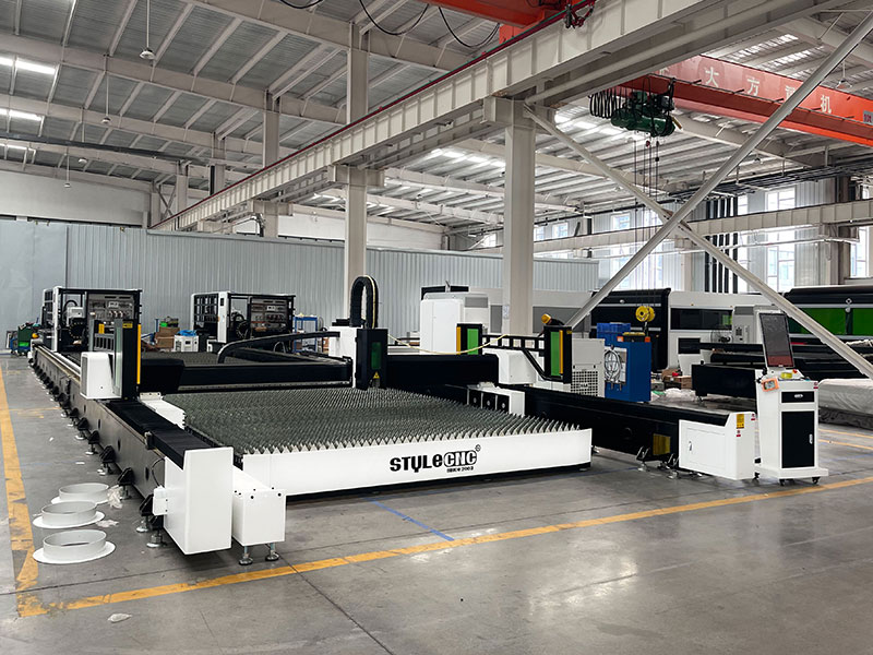 超大型光纖激光鈑金切割工作臺 30000W 超大型光纖激光鈑金切割工作臺 30000W